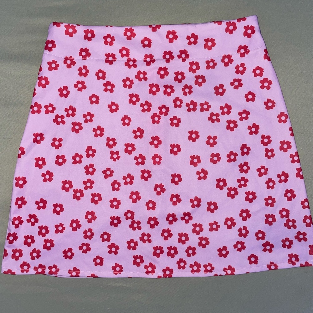 Pink floral skirt with zipper in the back